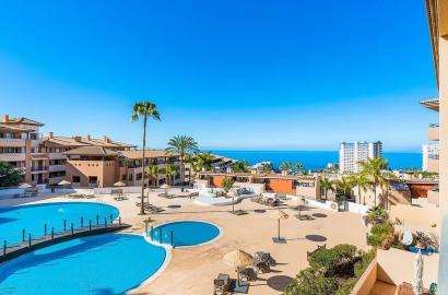 🏠 Furnished Apartment with Ocean and Pool Views – Available for Short and Long Stays