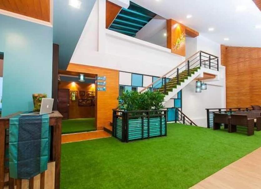 Aukotan Place